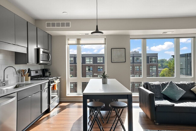 Building Photo - 1410 Nicollet Ave