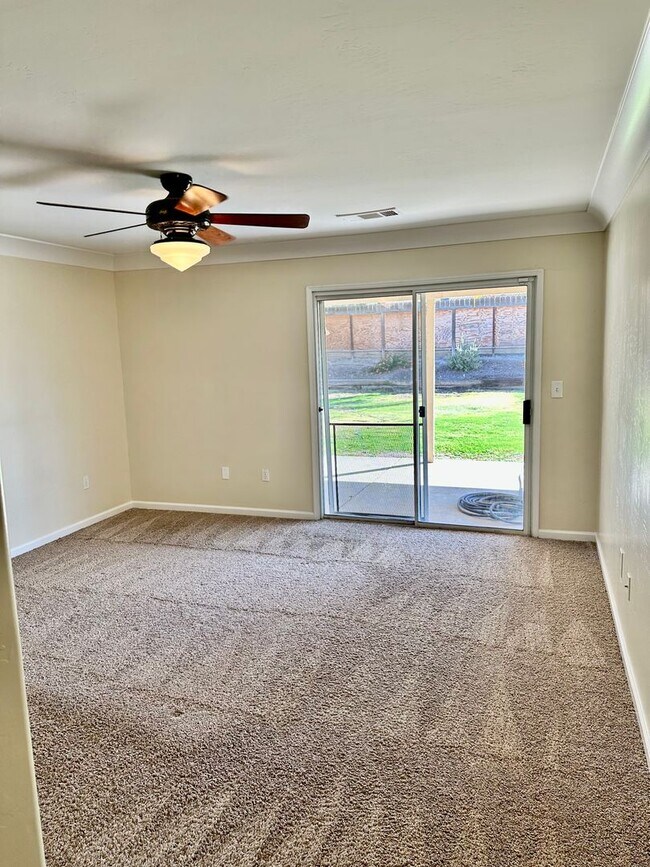 Building Photo - 5610 Charleville Ln