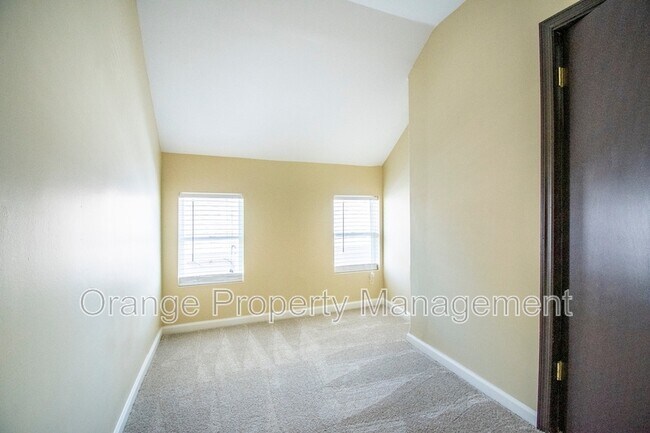Building Photo - 2230 S 15th St