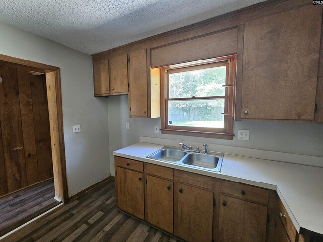 Building Photo - 3924 Trotter Rd