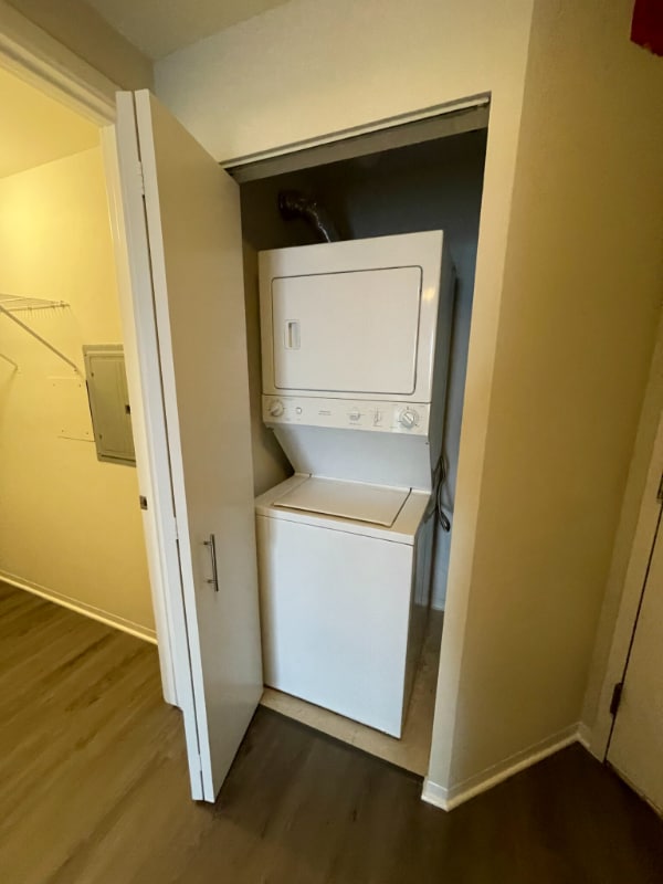 Building Photo - 12 W Grand Ave