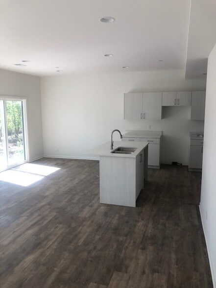Building Photo - 16067 Garden Pky
