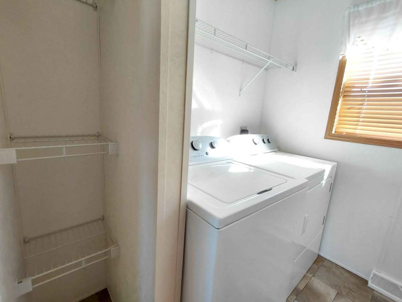 Building Photo - 2022 Mockingbird Pl NW