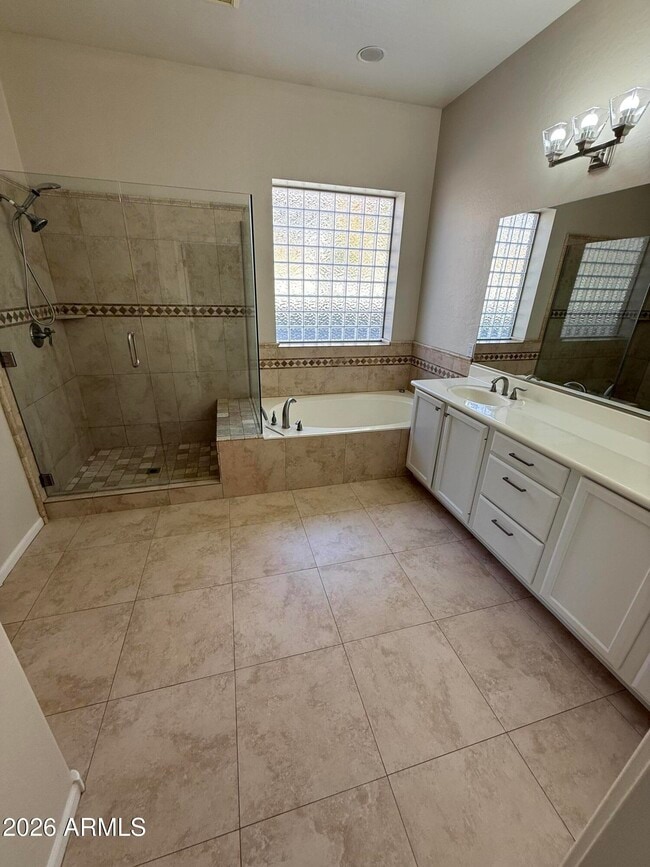 Building Photo - 7670 E Quill Ln