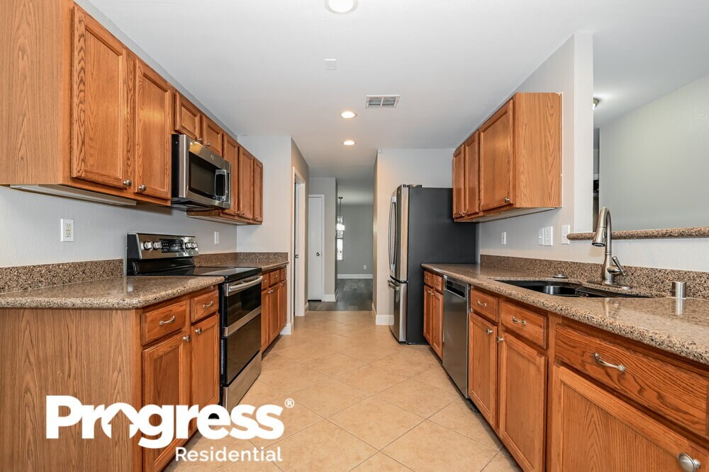 Building Photo - 1477 Hickory Creek Ln