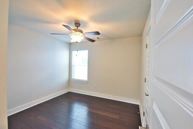 Building Photo - 2020 Cleese Dr