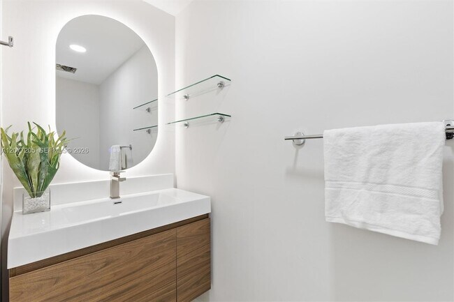 Building Photo - 1040 Biscayne Blvd