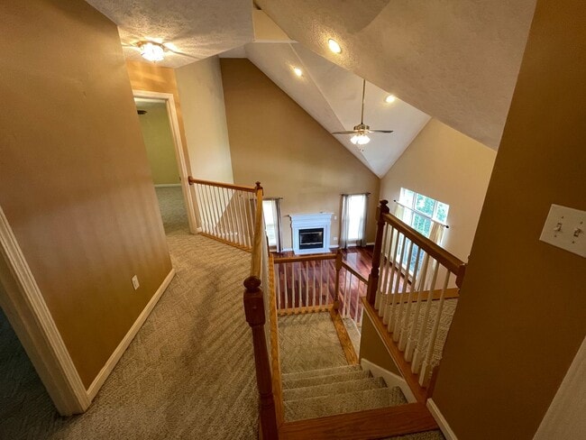 Building Photo - 3914 Stone Hollow Dr