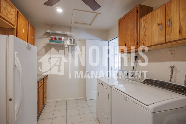 Building Photo - Great Home With NO HOA