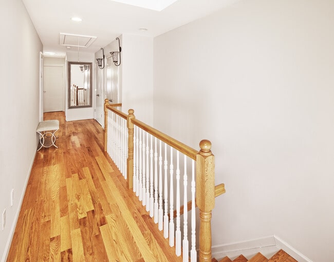 Building Photo - 288 County Rd