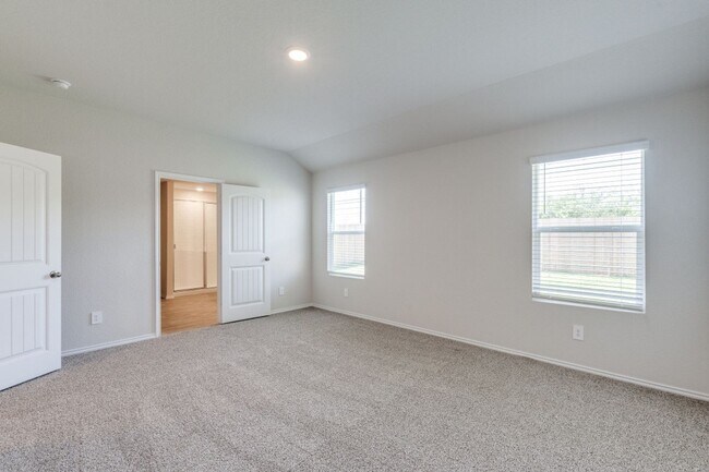 Building Photo - 4 BR + OFFICE / 3 BA in Seguin - 2042 SF One-Story Home - Arroyo Ranch!