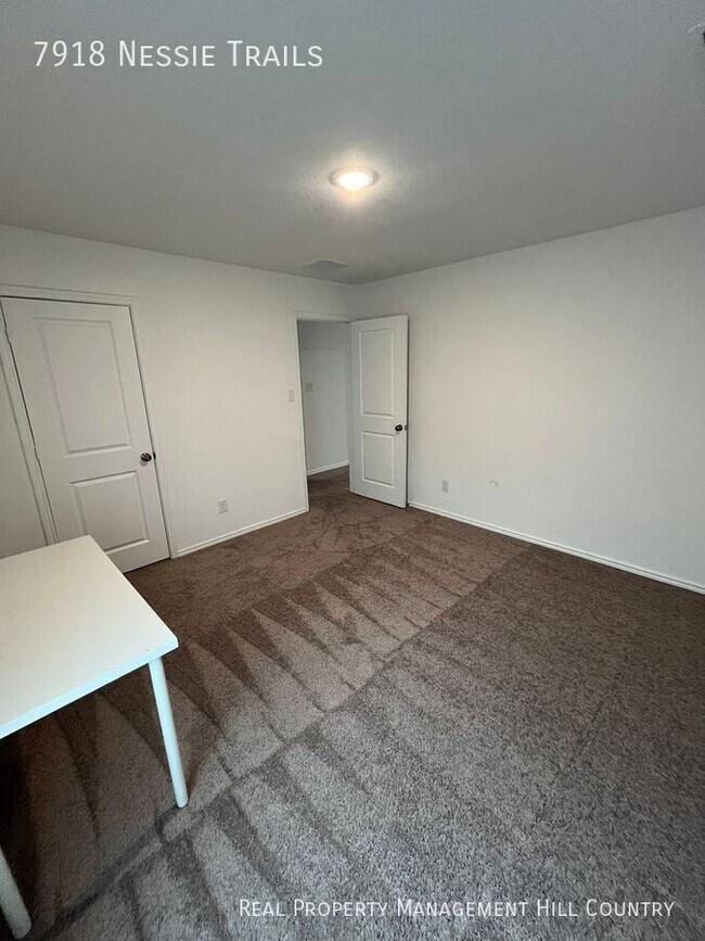 Building Photo - 7918 Nessie Trl