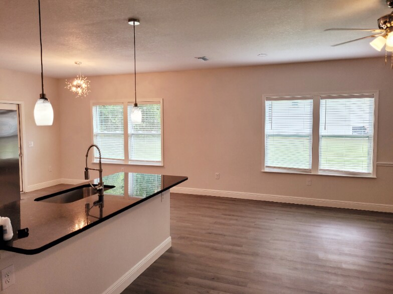 Building Photo - 556 NW 259th Terrace