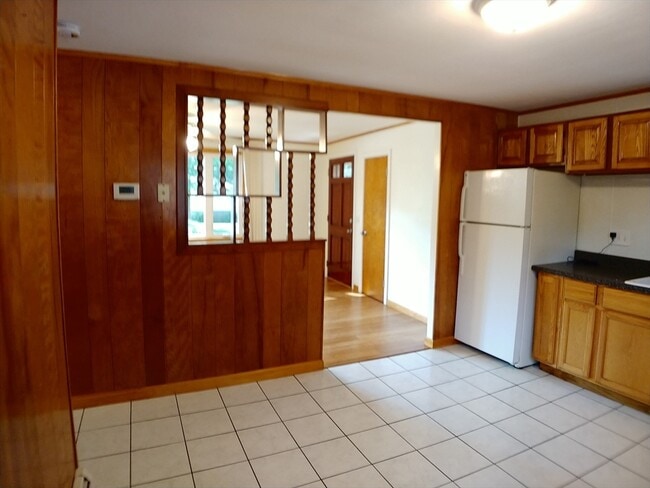Building Photo - 45 Kinglet Dr