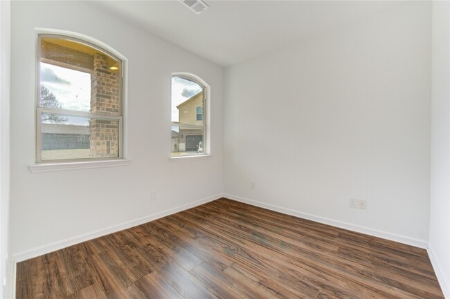 Building Photo - 12726 Plummersville St