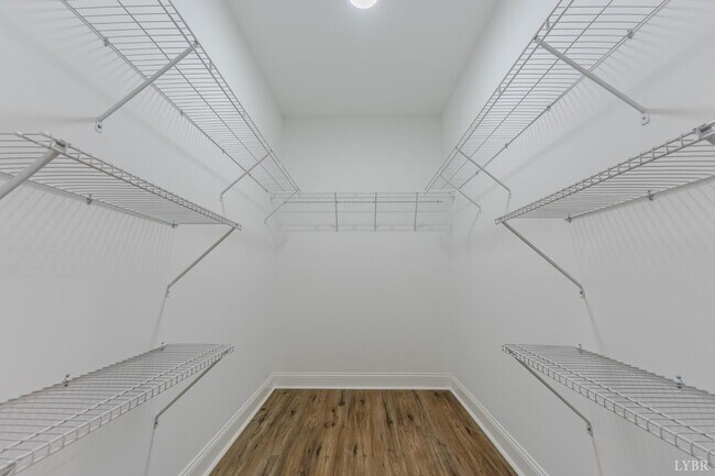 Building Photo - 109 Tosh Ln