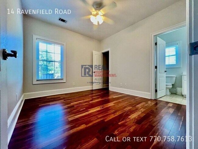 Building Photo - 14 Ravenfield Rd