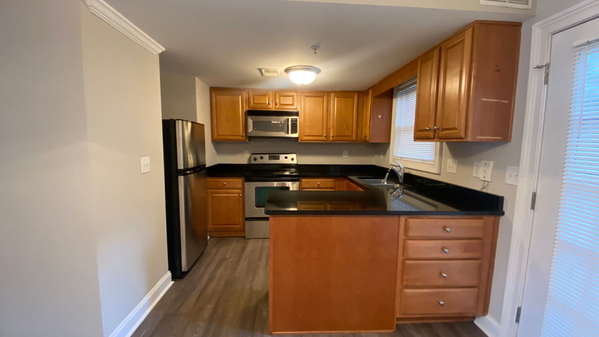 Kitchen - 22 Villa Ct SE