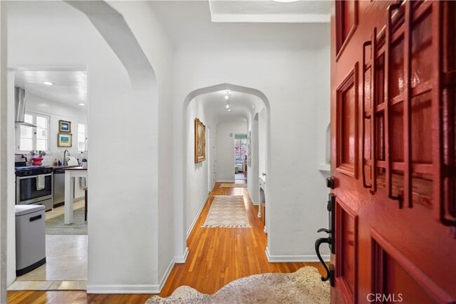 Building Photo - 6145 W 6th St