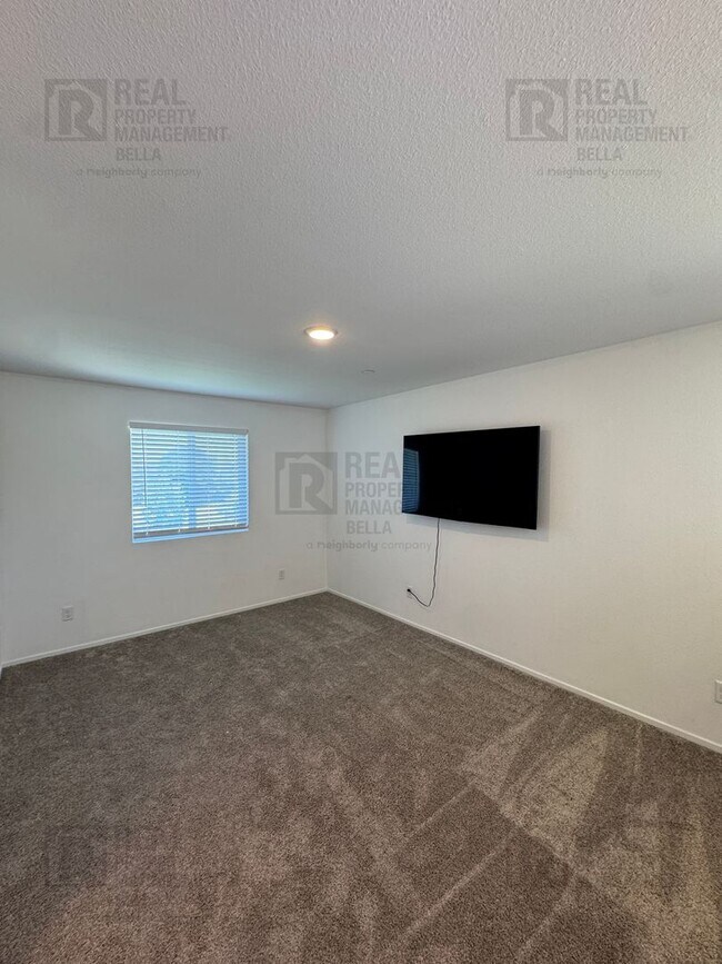 Building Photo - Spacious 3-Bedroom Home in the Desirable McSweeny Farms Community!
