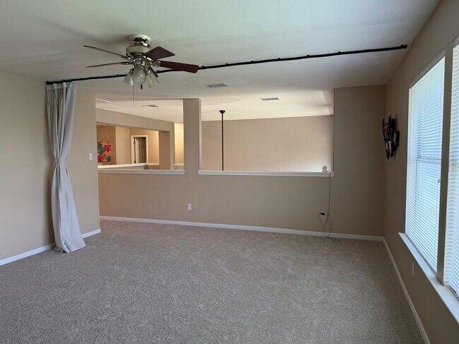 Building Photo - 206 Pheasant Ridge Dr
