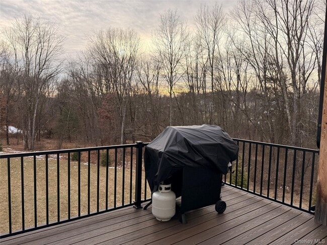 Building Photo - 6 Conifer Ct