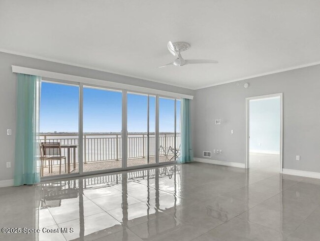 Building Photo - 1435 S Harbor City Blvd