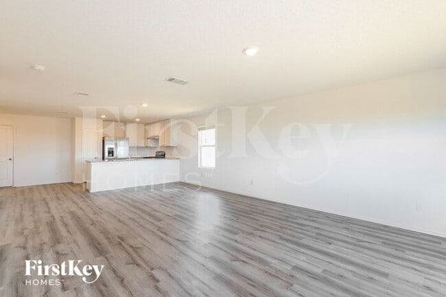 Building Photo - 131 Agave Cir