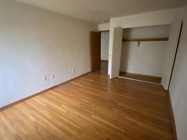 Primary Photo - 430 Harrison Ave