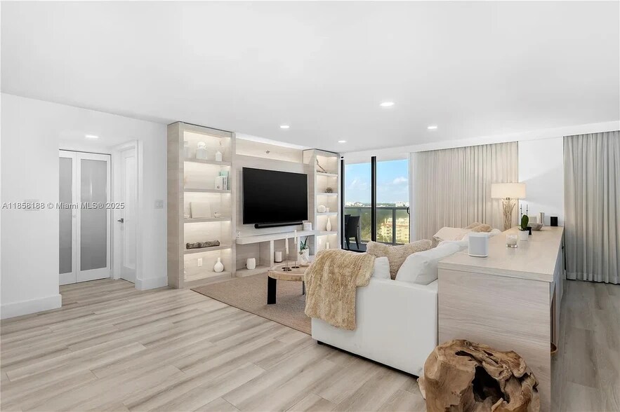 Building Photo - 2401 Collins Ave