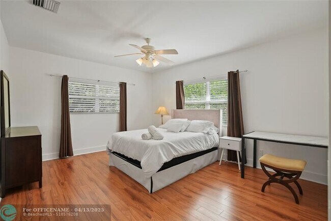 Building Photo - 833 SW 17th St