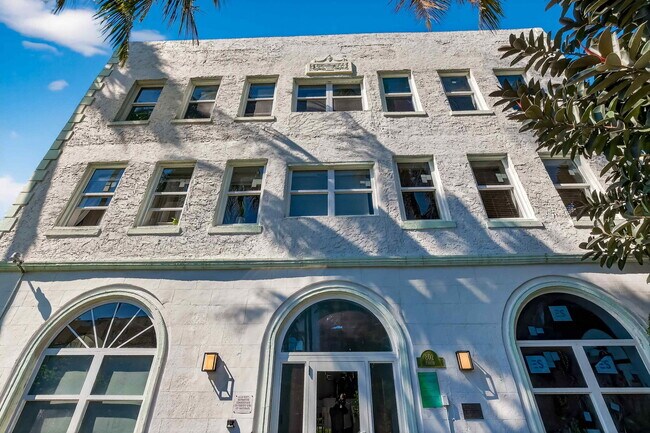 Building Photo - 802 Euclid Ave