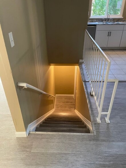 Building Photo - 18757 E Hawaii Dr