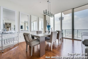 Building Photo - 610 E Market St