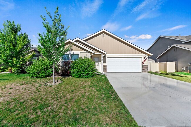 Building Photo - Available July 5th, 3bd/2b Meridian Home