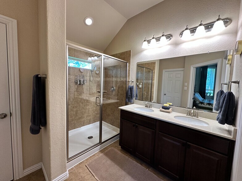 Building Photo - 2739 Tuscan Cyn