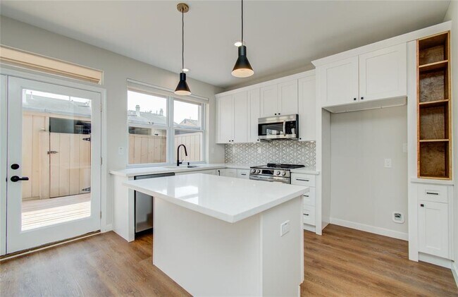 Building Photo - 5839 Sugar Hill Dr