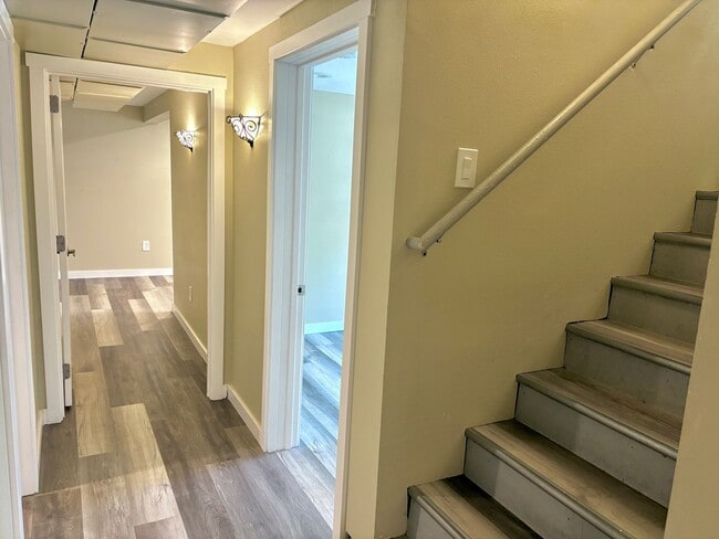 Building Photo - University Park Home with Finished Basemen...