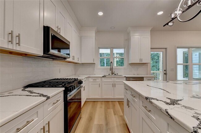 Building Photo - 9135 Fox Trail Ln