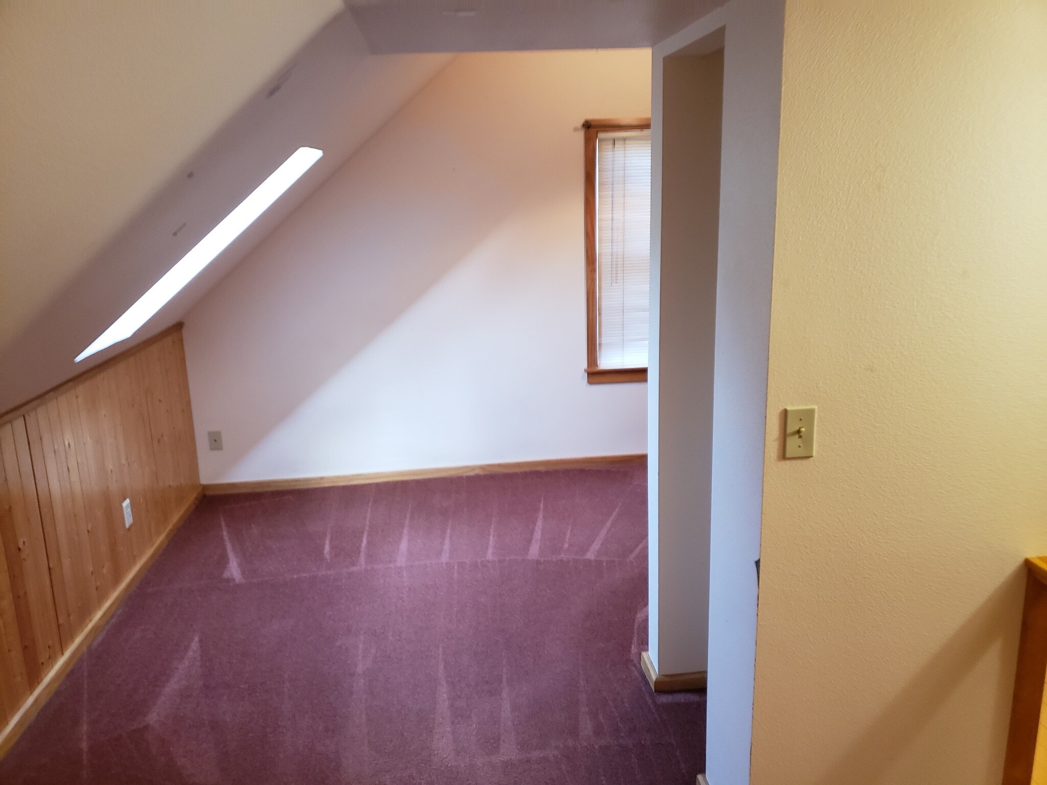 Upstairs Bonus Room - 1414 NW Polk Ave