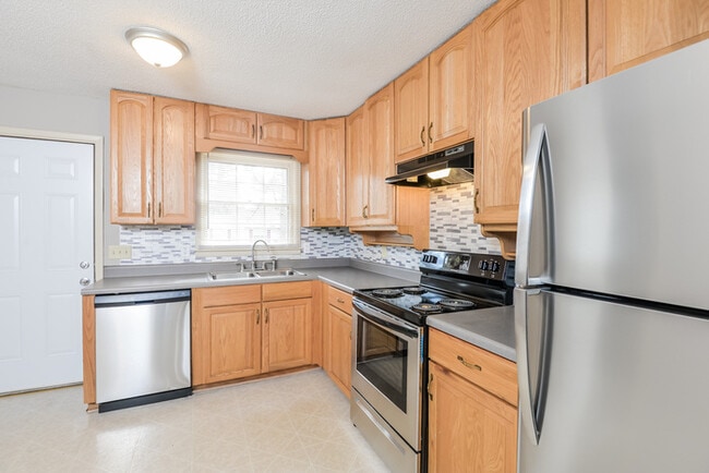 Building Photo - 2501 Wright Cir
