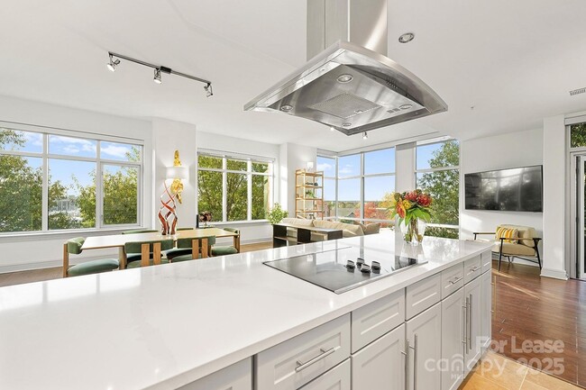 Building Photo - 125 W Tremont Ave