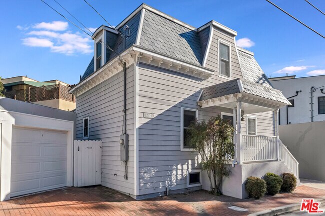 Building Photo - 6117 Glen Holly St