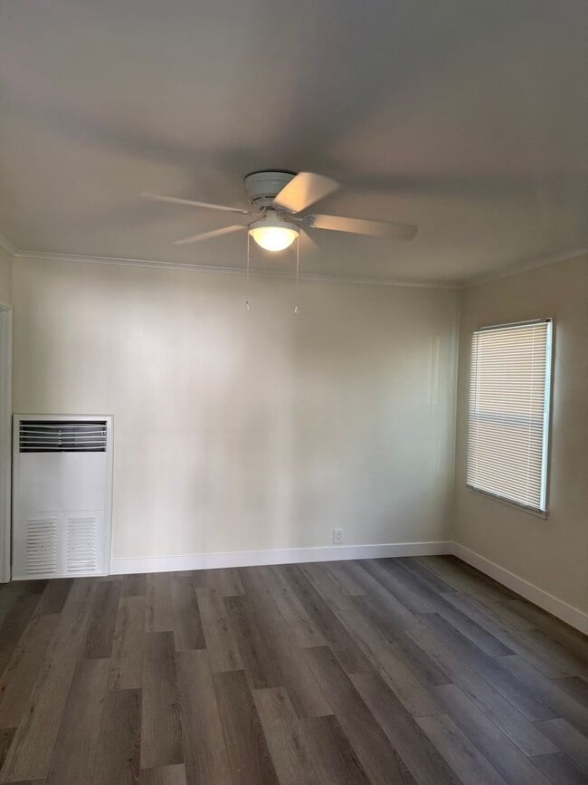 Building Photo - FOR RENT — COMPLETELY REMODELED Apartment