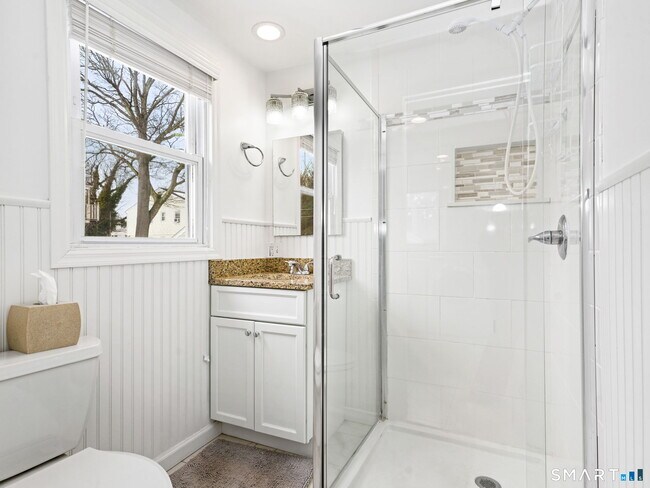 Building Photo - 229 Southfield Ave