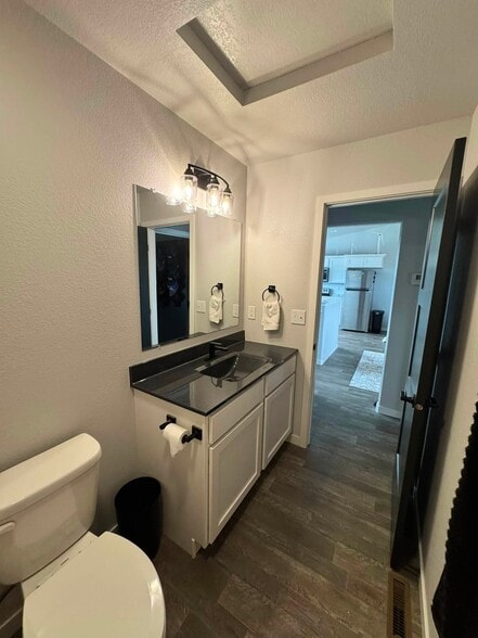 Building Photo - 1208 Kenai Dr