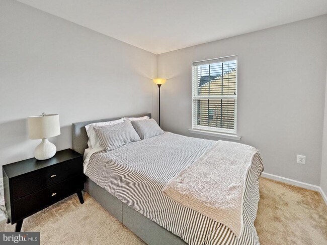 Building Photo - 12745 Longford Glen Dr