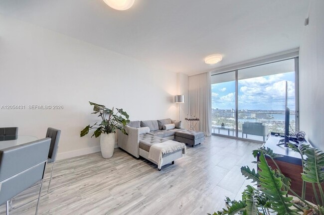 Building Photo - 10203 Collins Ave