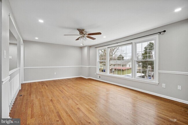 Building Photo - 8102 Pinelake Ct