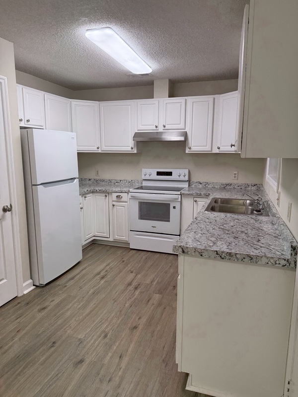 Building Photo - 273 Norman Dr